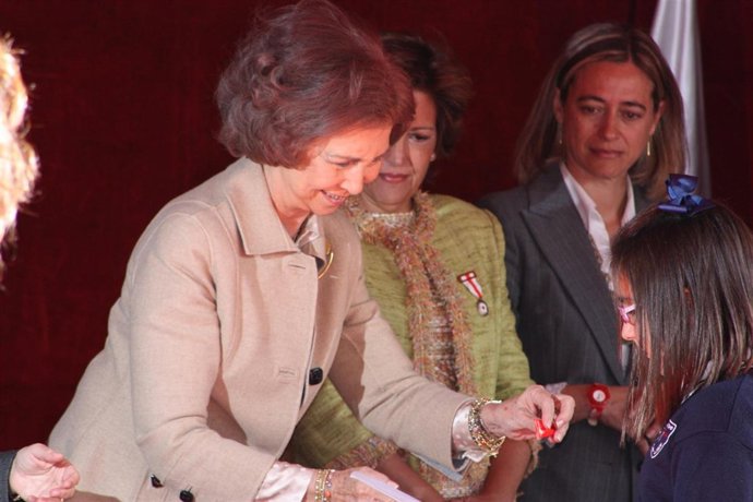 La Reina Sofía en el día de la banderita