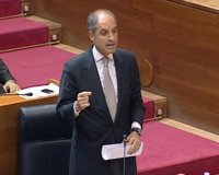 Camps dice que los presupuestos son "complicados" y reducen su crecimiento global pero destaca que son "reales"