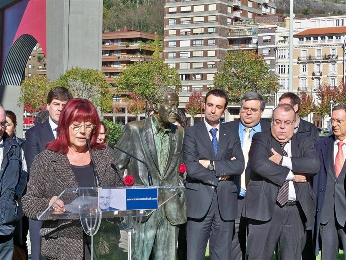 Rubial en el acto de homenaje a su padre