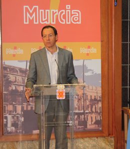El alcalde de Murcia comparece ante los medios de comunicación