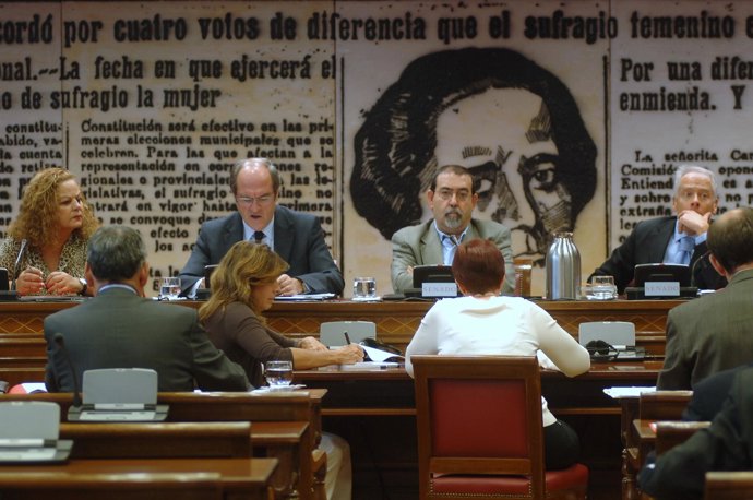 Ministro de Educación en el Senado