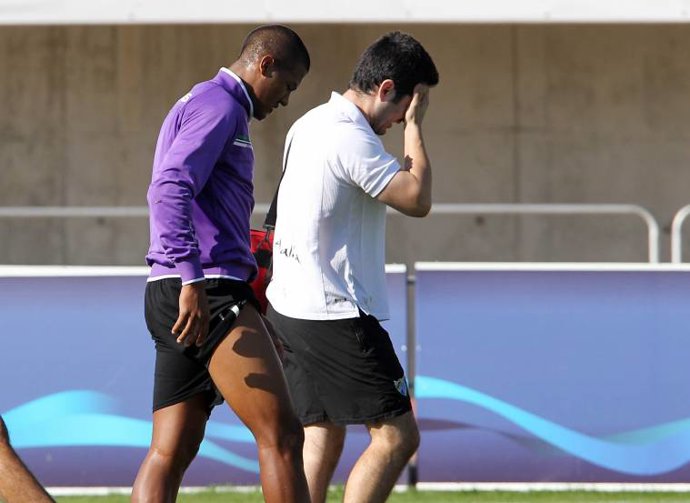 El jugador del Málaga Rondón, lesionado