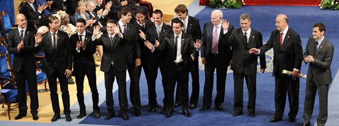 La selección española recibe el Príncipe de Astúrias 