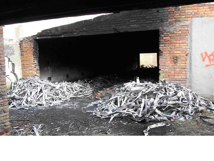 Desguace abandonado donde se quemaba cable robado para extraer el cobre.