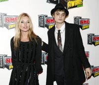 Kate Moss se bate en duelo con Pete Doherty