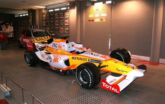 Fotografias De La Presentación Del ING F1 TEAM R29