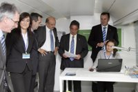 Revilla dice que es una "buena noticia" pero no "un consuelo", porque los 33.400 parados son "un drama"