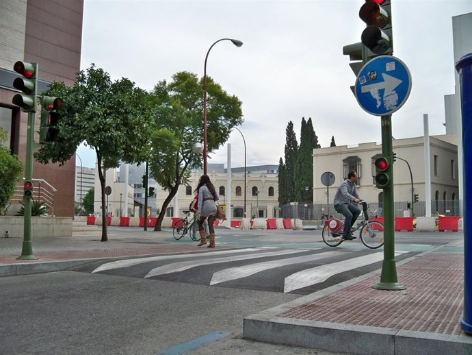 Badén situado antes de acceder a la calle Enramadilla en Sevilla