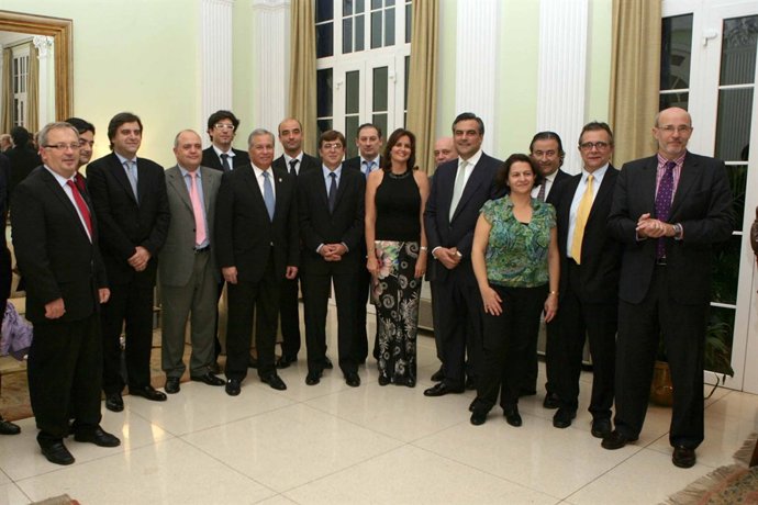 La delegación balear con el presidente de Panamá