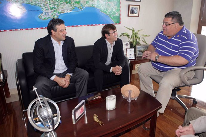 Jesús Silva y Francesc Antich con el alcalde de Panamá