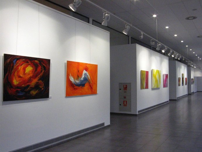 Nota De Prensa: Encuentro Con La Artista Pamplonesa Naroa Armendáriz, Que Acerca