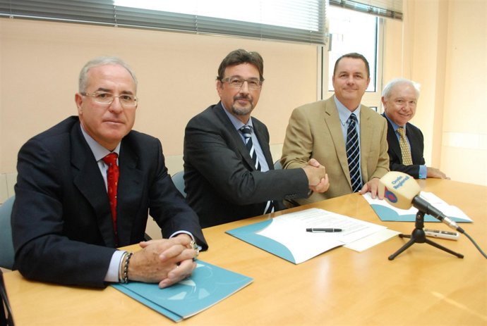 Momento de la firma del acuerdo