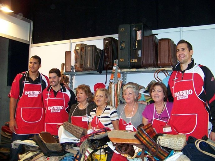 Los jugadores del Basket CAI, solidarios