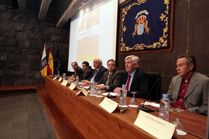El consejero de Agricultura, Ganadería, Pesca y Medio Ambiente, Domingo Berriel,