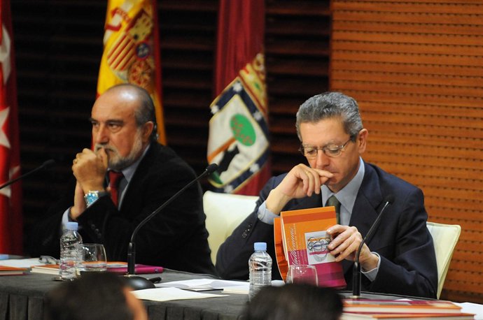 Ángel del Río y Alberto Ruiz-Gallardón presentan un libro sobre Vallecas