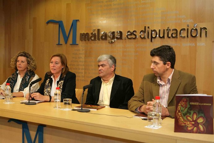 Presentación de la exposición 'Homenaje a la Infancia' del pintor malagueño Anto