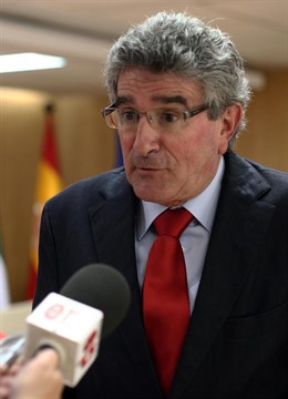 El consejero de Gobernación y Justicia de la Junta de Andalucía, Luis Pizarro