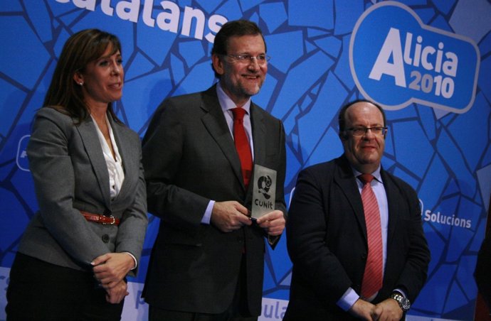 El presidente del PP, Mariano Rajoy, en un mitin en Cunit