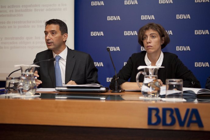  Rafael Doménech, economista jefe para España y Europa, y Mayte Ledo, economista