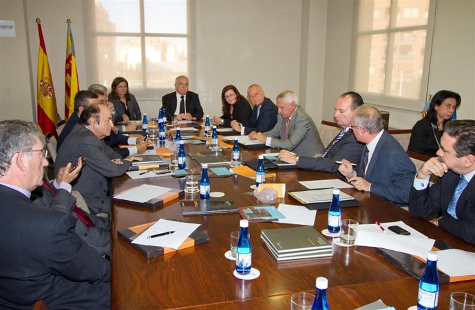 Encuentro de Cotino con empresarios