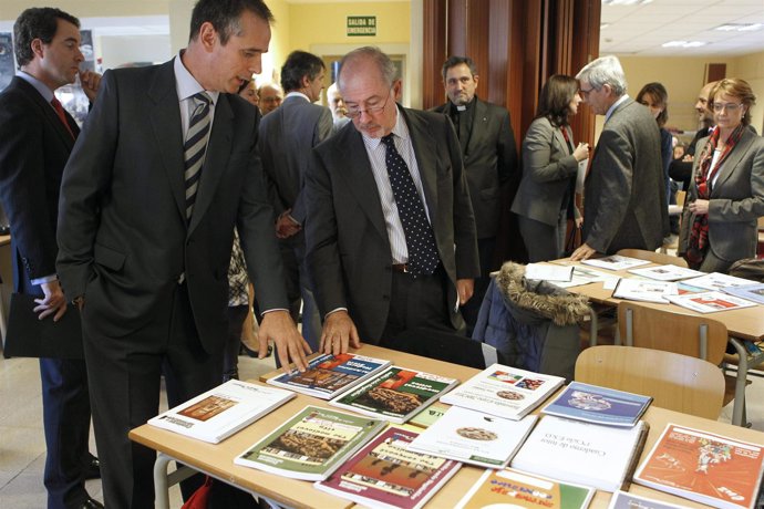 Caja Madrid renueva su compromiso con la Formación Profesional