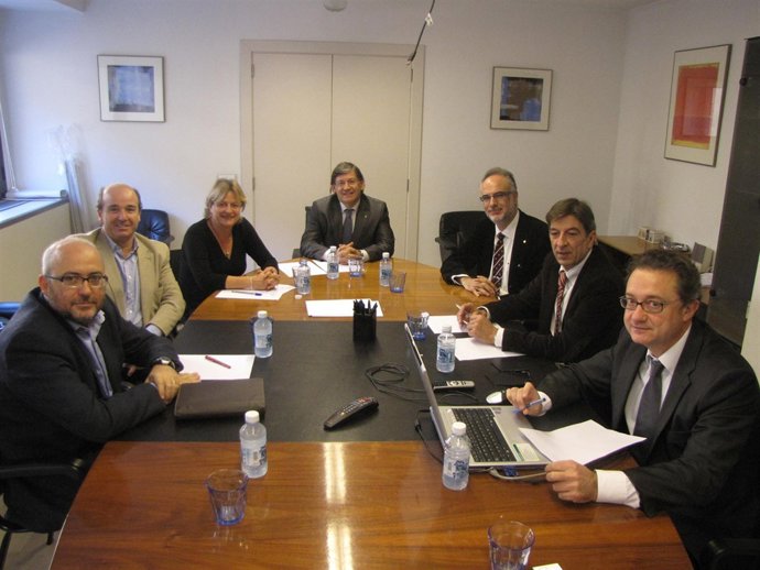 Thomàs y Manera reunidos con farmacéuticos