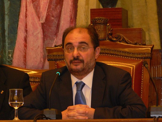 Javier Lambán durante un pleno en la DPZ