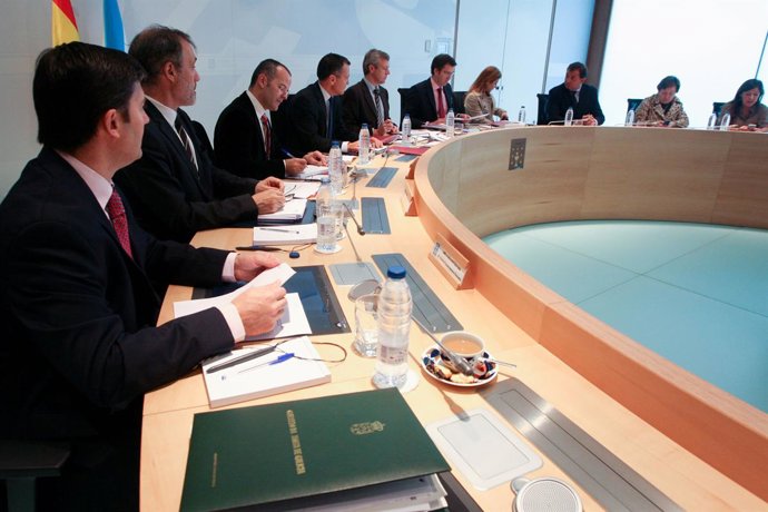 alberto nunez feijoo preside a reunion semanal do consello da xunta.fotos: ana v