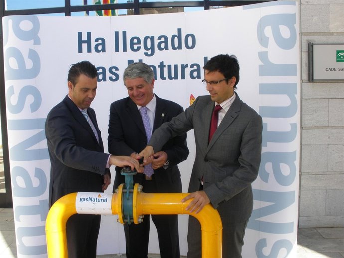 Nota Y Foto Gas Salobreña