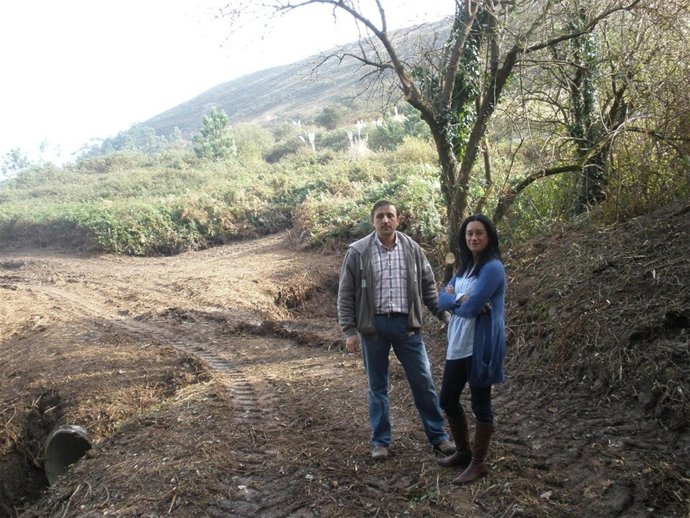 Toraya y Lisaso en la senda de Liencres. 