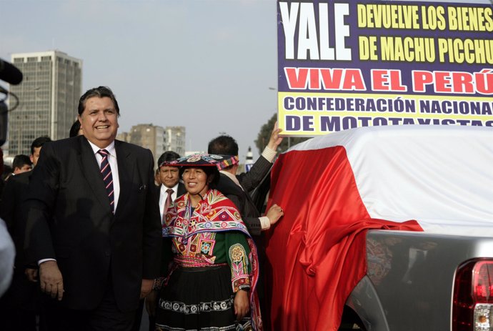 Marcha en Perú para exigir a Yale la devolución de reliquias incas