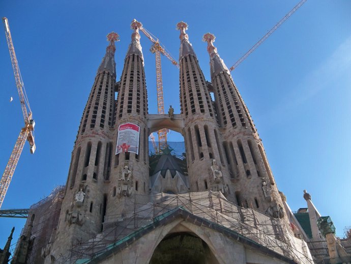 La Sagrada Familia recibirá al Papa