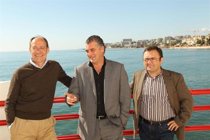 El consejero de Medio Ambiente, Juan José Díaz Trillo, el secretario general y c