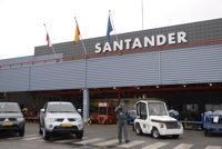 Se desploma una parte "muy importante" del falso techo de la zona de embarques del aeropuerto de Parayas