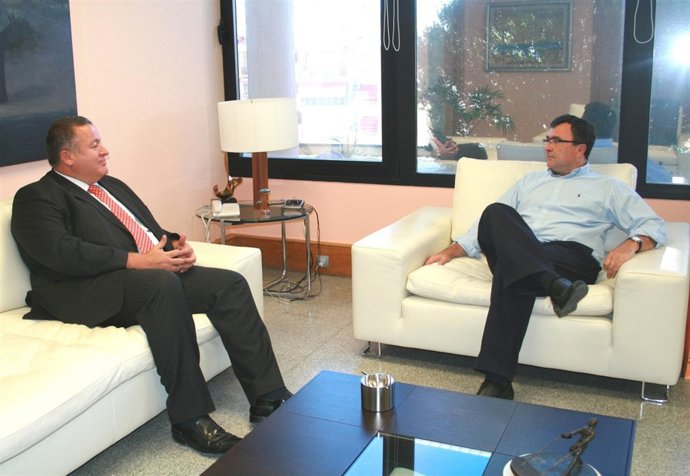 Reunión del alcalde unionense y el consejero Ballesta