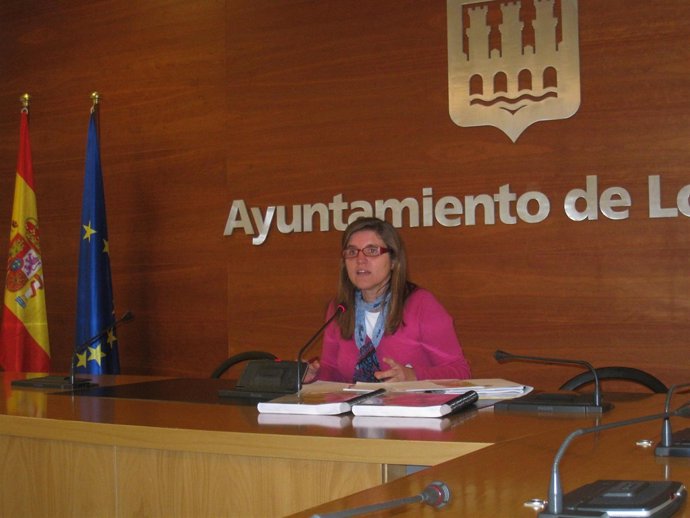 La concejala Inmaculada Sáenz, en la rueda de prensa