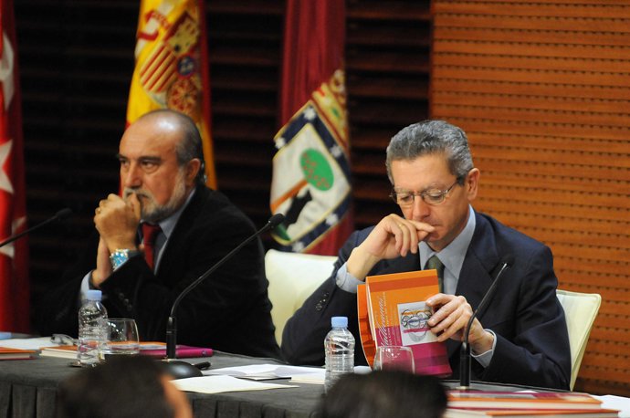 Ángel del Río y Alberto Ruiz-Gallardón presentan un libro sobre Vallecas