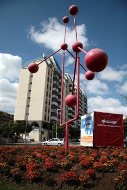 La escultura 'Móvil' ha sido restaurada por patrocinio de Cepsa