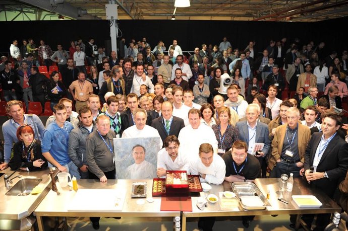 Ferran Adriá durante el homenaje que ha recibido en lomejordelagastronomia.com