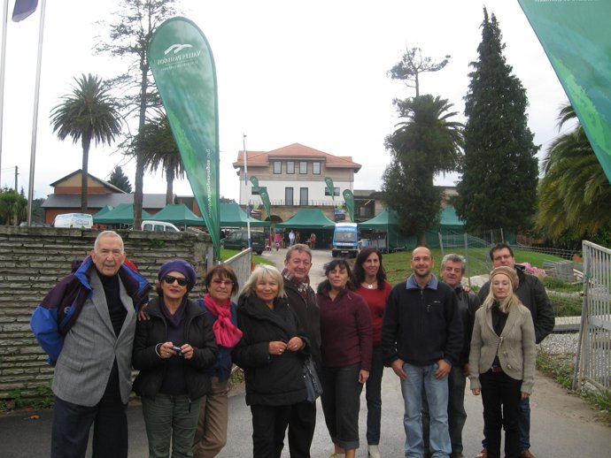 Periodistas durante la visita a los Valles Pasiegos. 