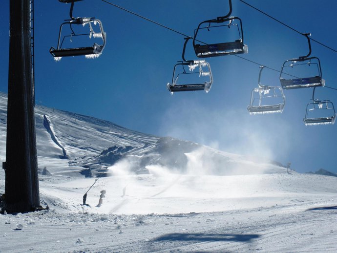 Sierra Nevada Pone En Marcha El Sistema De Producción De Nieve