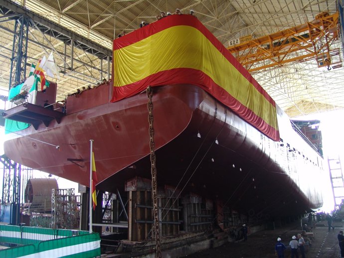 Barco terminado en astilleros de Sevilla