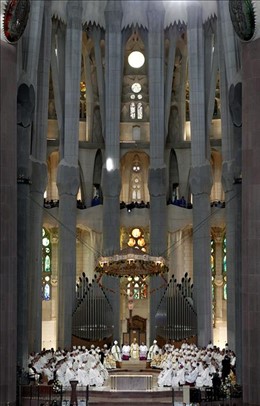 Dedicación de la Sagrada Familia, presidida por Benedicto XVI
