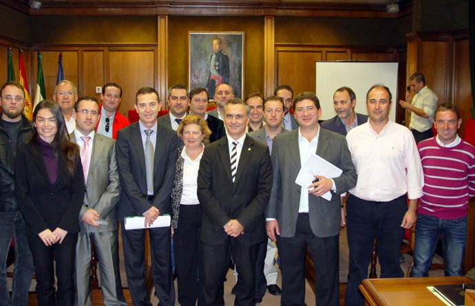 DIPUTACION FOTONOTICIA ENTREGA DIAGNOSTICOS MOVILIDAD SOSTENIBLE ALMANZORA