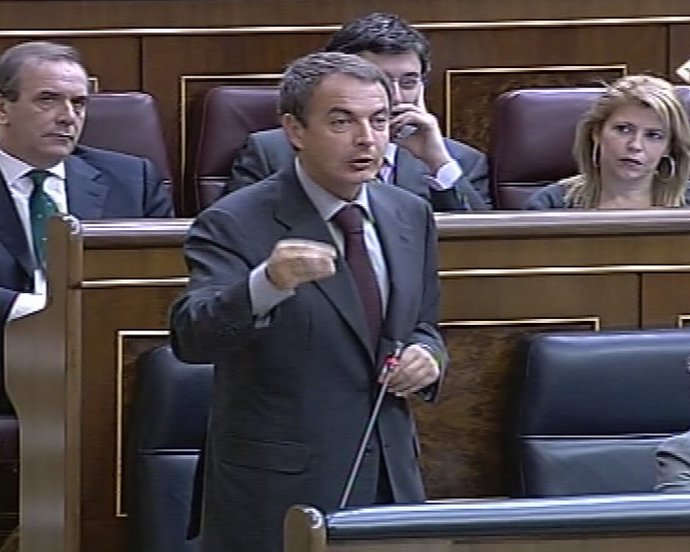Zapatero justifica el veto de las enmiendas