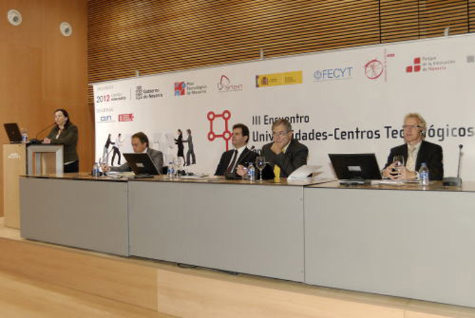 El consejero José María Roig, en el III Encuentro Universidades, Centros Tecnoló