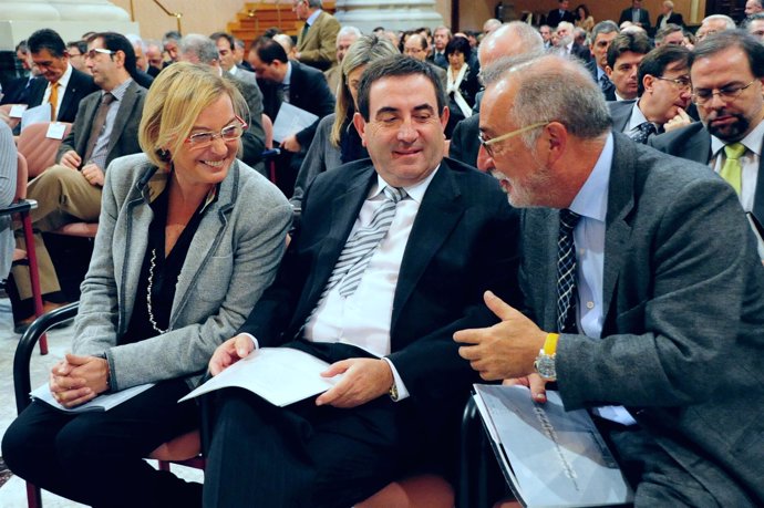 Eva Almunia, Alfonso Vicente y Pere Navarro presentan el Plan Integral de Seguri