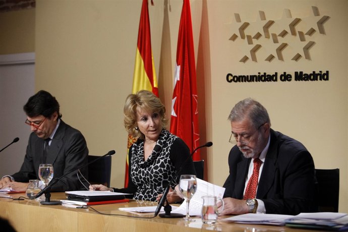 González, Aguirre y Beteta en rueda de prensa posterior al Consejo