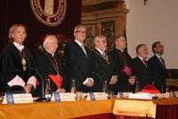 Valcárcel agradece al ex presidente Aznar "su defensa a ultranza de la nación española desde la ética y la moral"