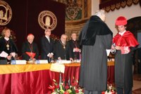 Aznar: "Nadie debe facilitar ninguna vía para que ETA escape a su derrota"